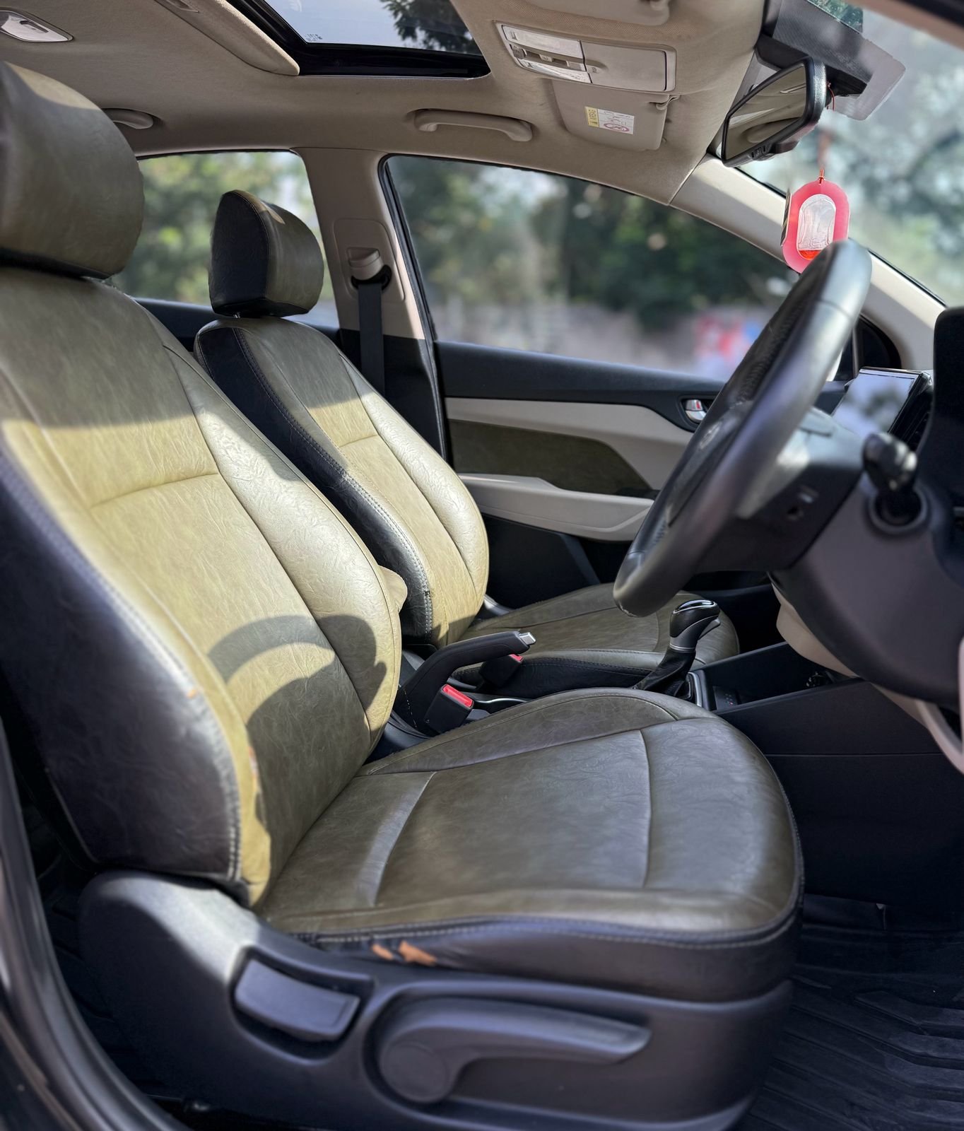 Verna SX Auto Black